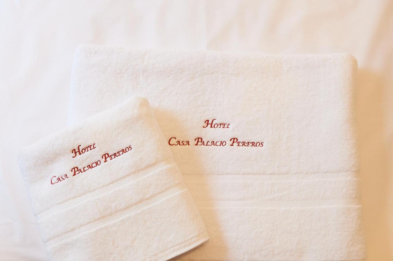 Hotel Casa Palacio Pereros Касерес Экстерьер фото